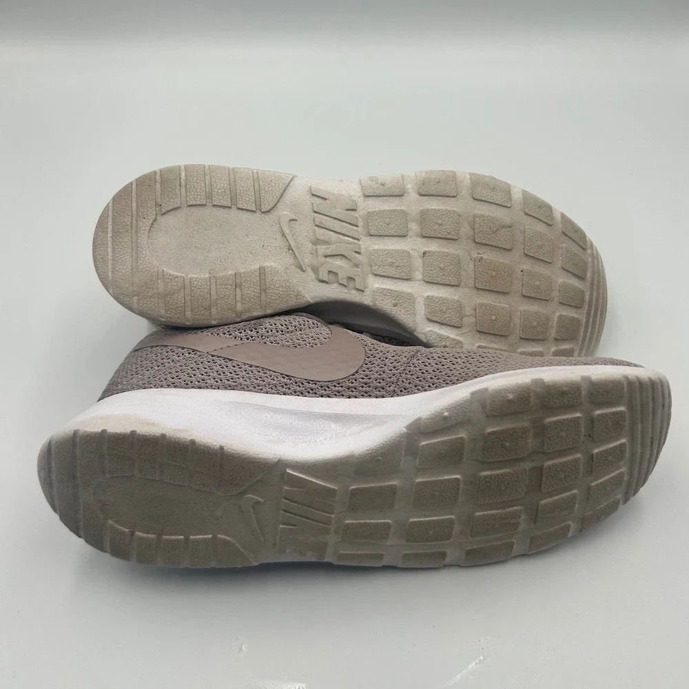 Nike Tanjun Mauve Taupe Mesh Running Shoes Womens 7 812655-204